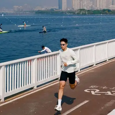 韦东